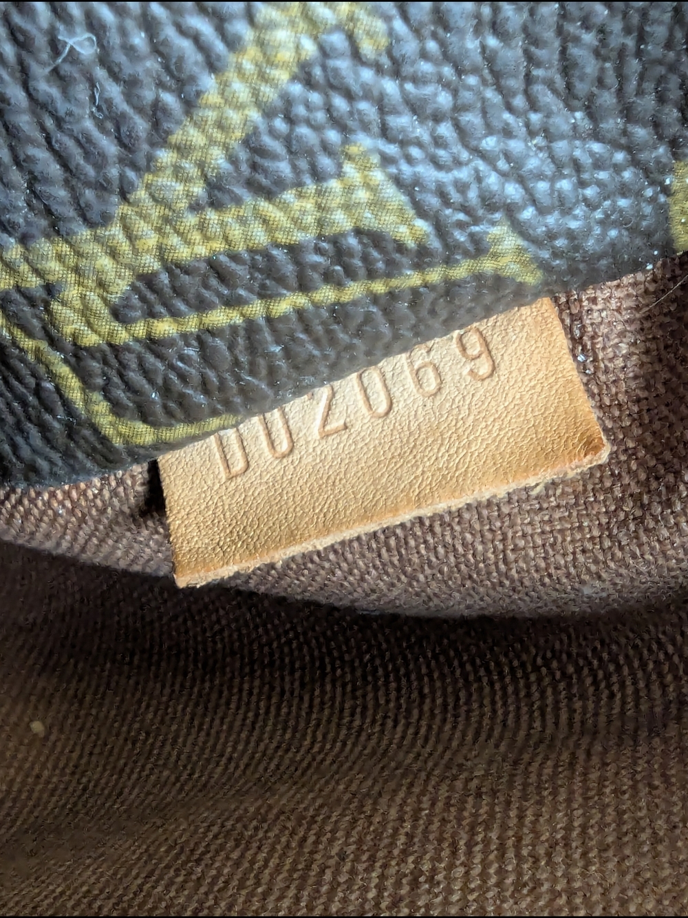 Louis Vuitton Totally PM. Monogram Tote Bag - Picture 14 of 16